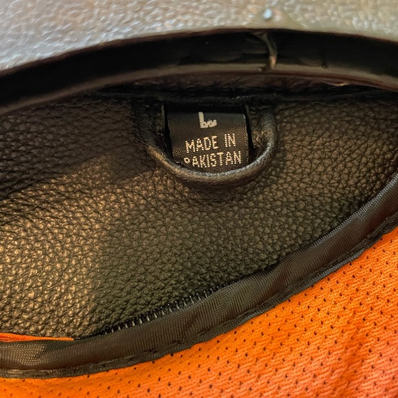 Leather Women’s motorcycle jacket - Picture 4 of 4